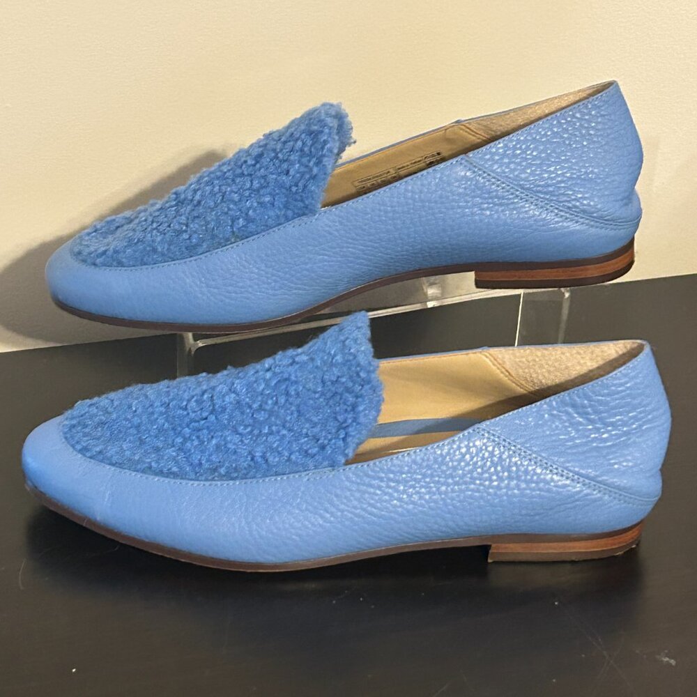 VIONIC Sz 9 Light Blue Leather and Plush Loafers Shoes